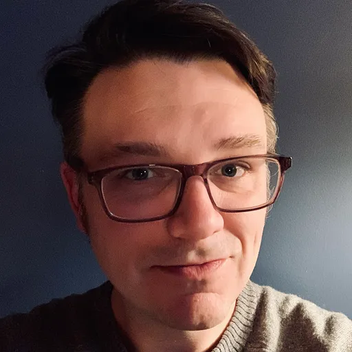 Rob Walz headshot.
