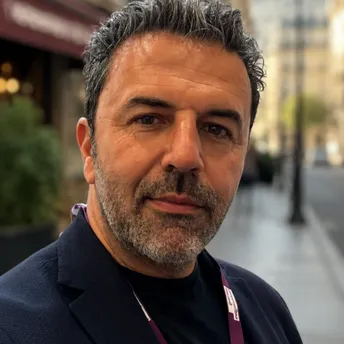 Philippe Lefevre headshot.