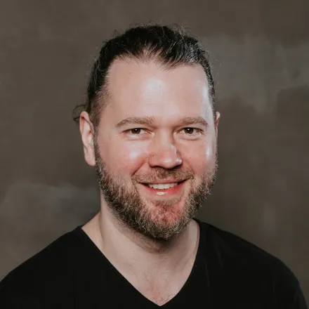 John Peebles headshot.